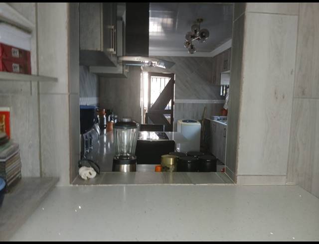 3 BEDROOM FREEHOLD FOR SALE IN MOUNTAIN VIEW